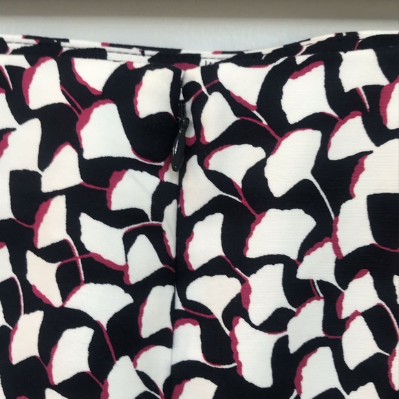 *JUST REDUCED* Ann Taylor Factory Skirt - Picture 4 of 8